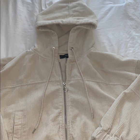 jacket - Picture 3 of 5